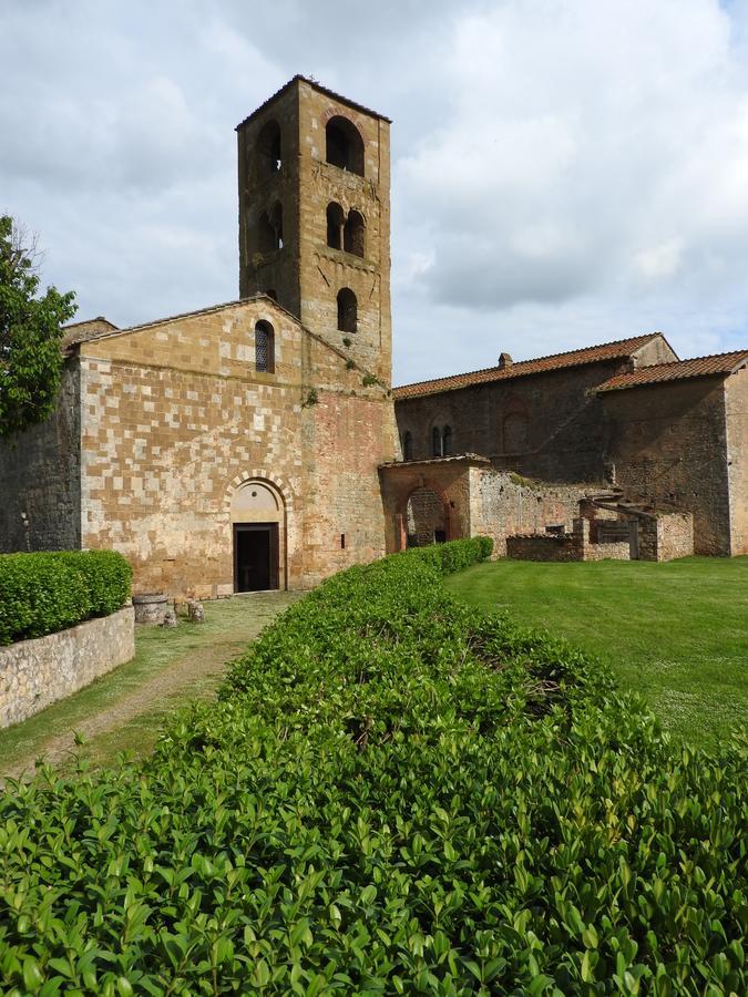 Gasthaus Relais Borgo Di Toiano Sovicille Exterior foto